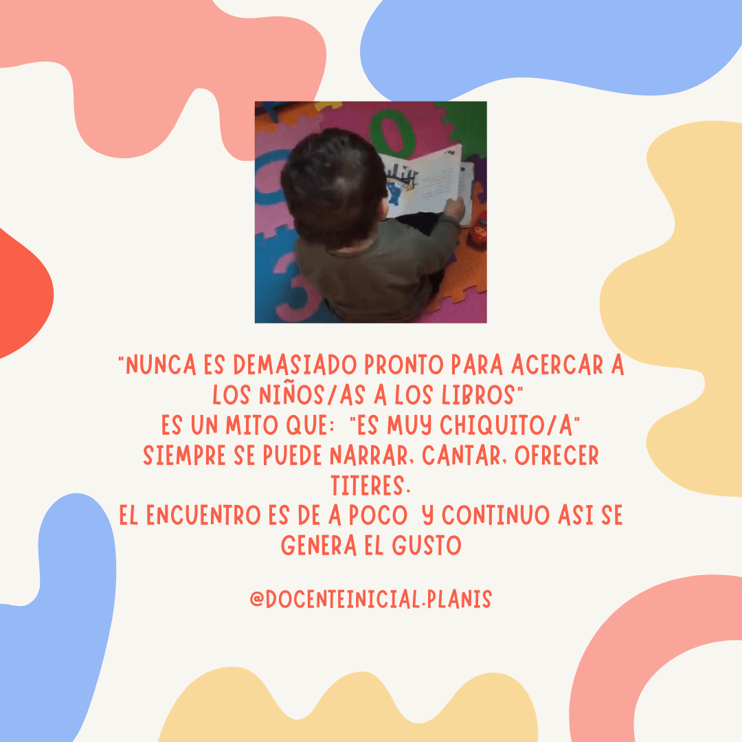 Acercar los libros desde la primera infancia Placa sobre acercar libros desde la primera infancia, con la fotografía de un niño mirando un cuento sentado en una alfombra.