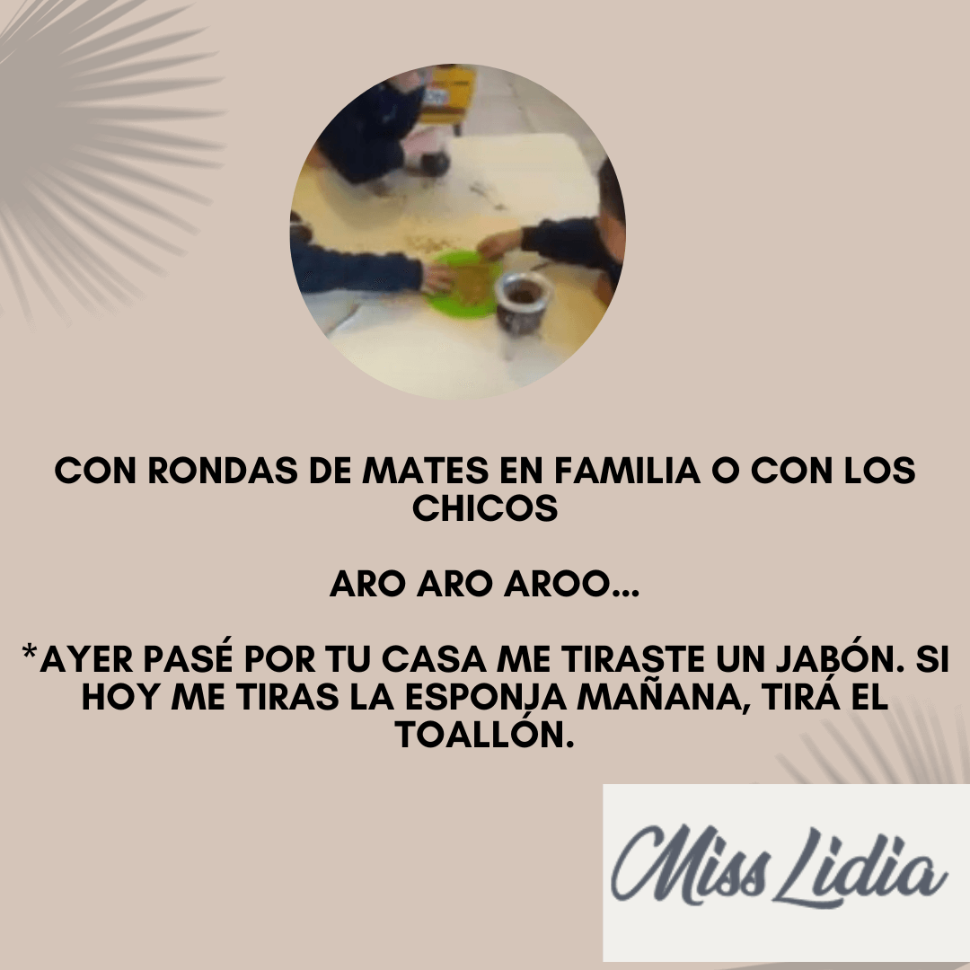 Relaciones gauchescas: jabón, esponja y toallón Diseño beige con una foto circular borrosa de varias manos alrededor de una mesa con un mate y un plato verde. El texto menciona rondas de mates en familia o con amigos y una frase sobre jabón, esponja y toallón.